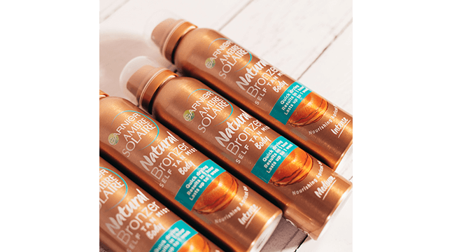 natural-bronzer-spray-bottles-in-line
